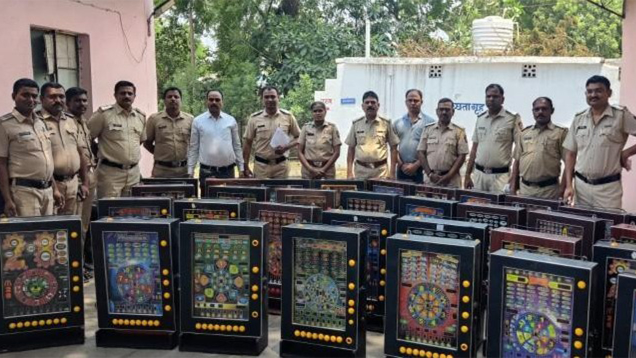 खापरखेडा टाउन येथील जुगार अड्ड्यावर खापरडखेडा पोलिसांची धाड