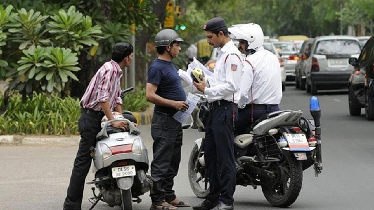 1 जून से देश भर में लागू होगा नया चालान, ऑनस्पॉट 25,000 रुपये का कटेगा जुर्माना गाड़ी भी होगी जप्त।